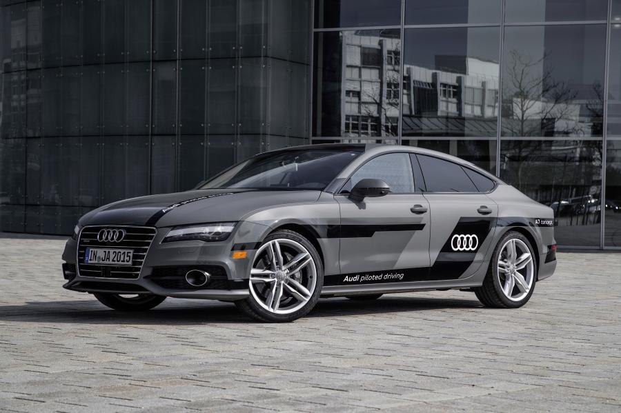  Audi A7 Sportback Piloted Driving Concept 2015 года  (фото 1 из 15)